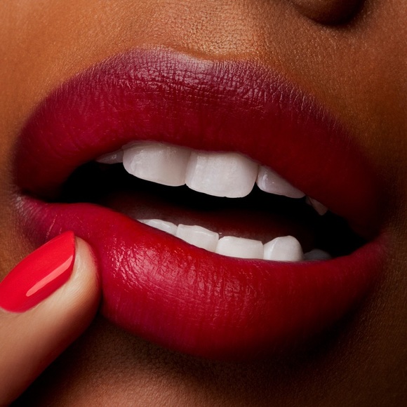 MAC Love Me Lipstick Give Me Fever - Picture 2 of 16